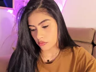Thalia Fernandez's Live Sex Cam Show