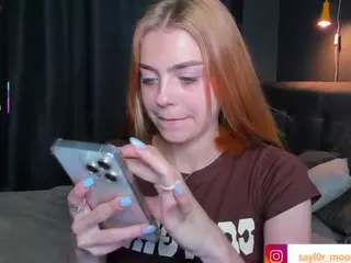 Kira's Live Sex Cam Show