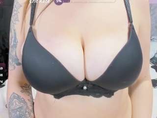 ahssley-cate Live Webcam on CamSoda