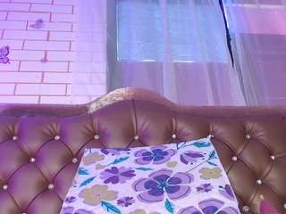 le modèle andromeeda est en webcam porno dans un show sur le site camsoda, il possède les tags suivants: anal,ohmibod,massage,naked,natural,no drinking,no smoking,normal,shaved pussy,lingerie,solo,spank,tattoos,teen 18,toys,wet,young adult,lovense,full nudity,anal toys