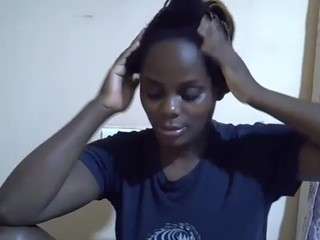 sweetlynn2's CamSoda show and profile