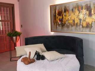 Live webcam model jennifer-rodriguez on Soda Cams