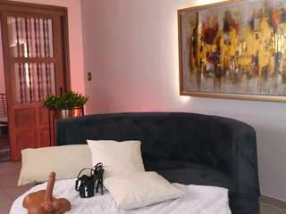 Live webcam model jennifer-rodriguez on Soda Cams