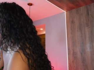 Live webcam model jennifer-rodriguez on Soda Cams