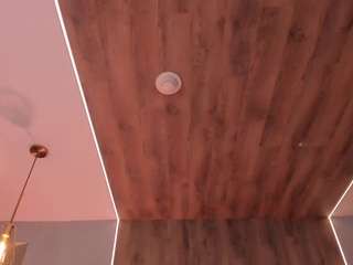 Live webcam model jennifer-rodriguez on Soda Cams