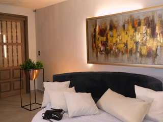 Live webcam model jennifer-rodriguez on Soda Cams