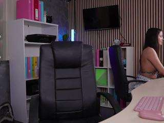 daryastars Live Webcam on CamSoda