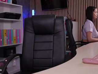 daryastars from CamSoda