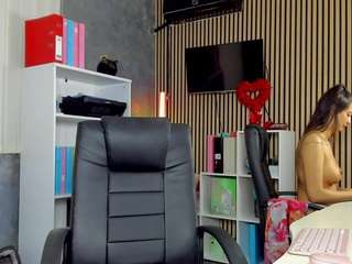 daryastars Live Webcam on CamSoda