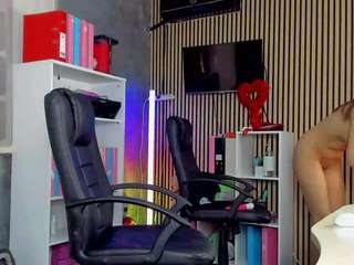 daryastars Live Webcam on CamSoda