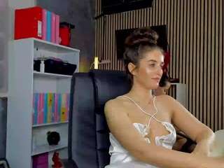 daryastars Live Webcam on CamSoda