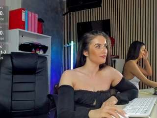 DaryaStars live webcam show