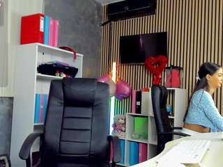 DaryaStars live cam preview