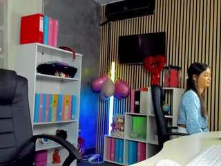 DaryaStars live cam preview