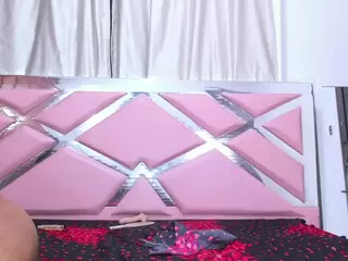 Kylieandjhonny's Live Sex Cam Show