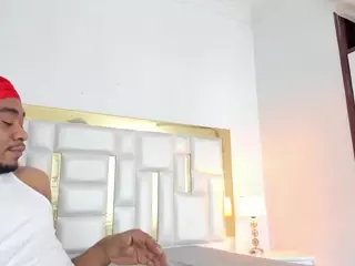 Kylieandjhonny's Live Sex Cam Show