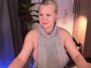 yolandakiss Live Webcam on CamSoda