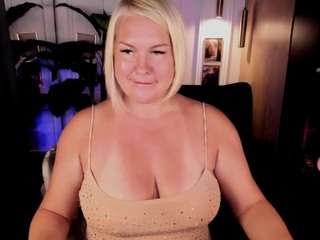 yolandakiss live webcam show