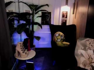 yolandakiss live webcam show
