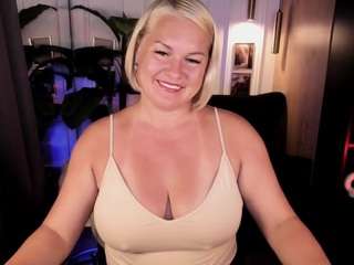 yolandakiss live webcam show