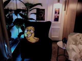 YolandaKiss live cam preview