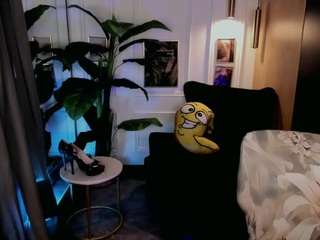 YolandaKiss live cam preview