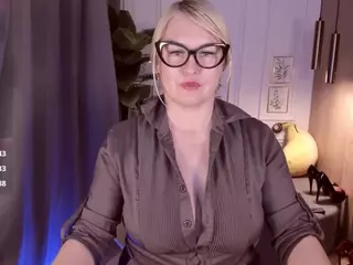 YolandaKiss's Live Sex Cam Show