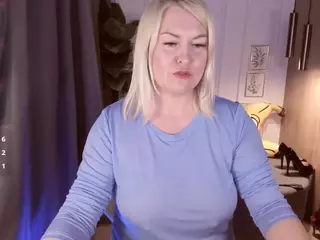 YolandaKiss's Live Sex Cam Show