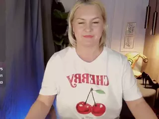YolandaKiss's Live Sex Cam Show