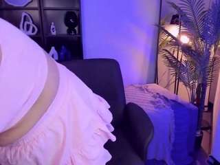 belladreamy Live Webcam on CamSoda