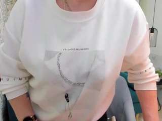 Live webcam model evelynjoyful on Soda Cams