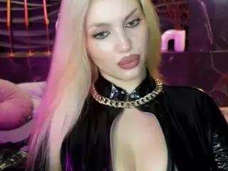 GoddessDarsy's Live Sex Cam Show