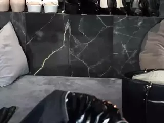 GoddessDarsy's Live Sex Cam Show