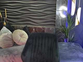 kyliemellow webcam model