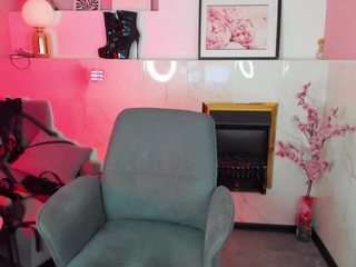 kyliemellow Live Webcam on CamSoda