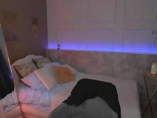 kyliemellow live webcam show