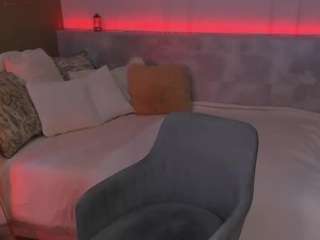 kyliemellow live webcam show