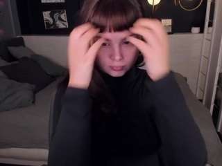 lilacmuse Young live webcam