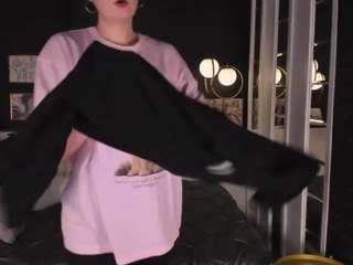 lilacmuse's CamSoda show and profile