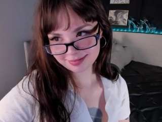 lilacmuse live cam profile