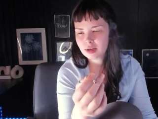 Live cam show with LilacMuse