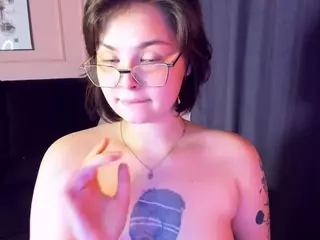LilacMuse's Live Sex Cam Show