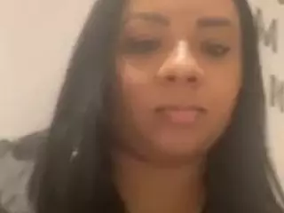 MelanyShayk's live chat room