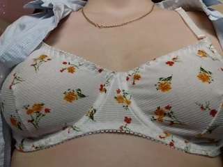 le modèle gretta-mrr est en webcam porno dans un show sur le site camsoda, il possède les tags suivants: anal,heels,toys,tease,tattoo,squirt,solo,saliva,public,pantyhose,natural,lush,ass,living room,lovense,hairy,blowjob,bedroom,bigboobs,bj