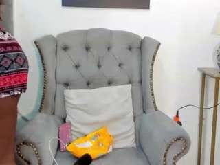  nahiroby-ebony chat room