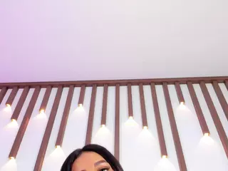 charlotte-250's Live Sex Cam Show