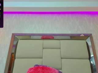 coorny-bee camsoda Live Cams 18 