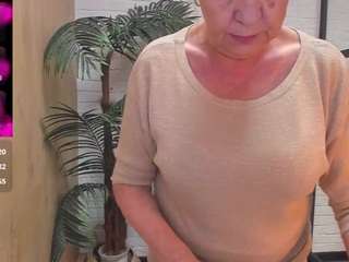 LindaPassionate live cam