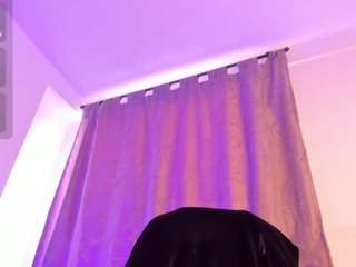 loise-gomez Live Webcam on CamSoda