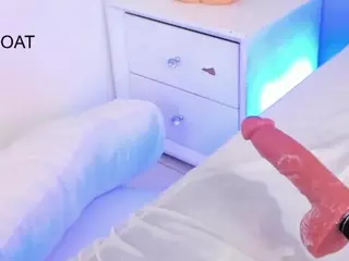 MayeUtica's Live Sex Cam Show